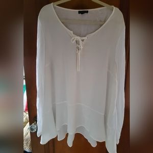 Feminine and light blouse
